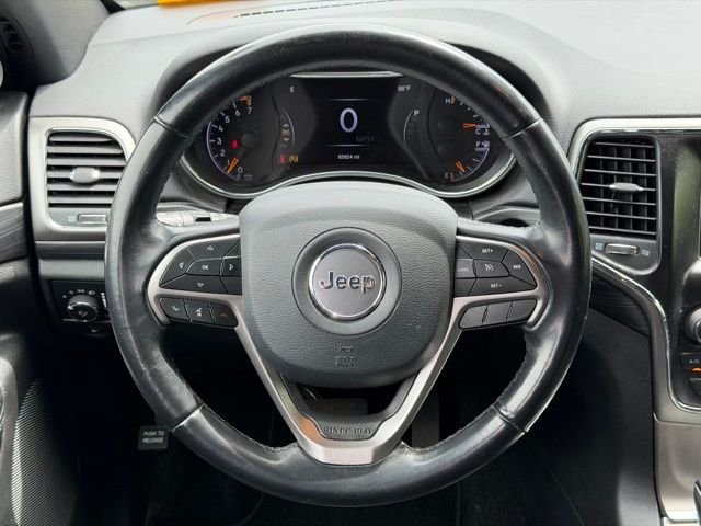 Used 2020 Silver Jeep Laredo E image 16