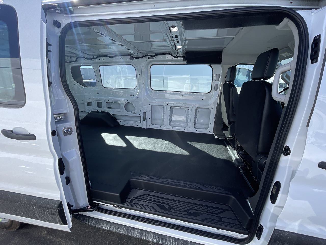 2025 Ford Transit Van Base - Photo 18