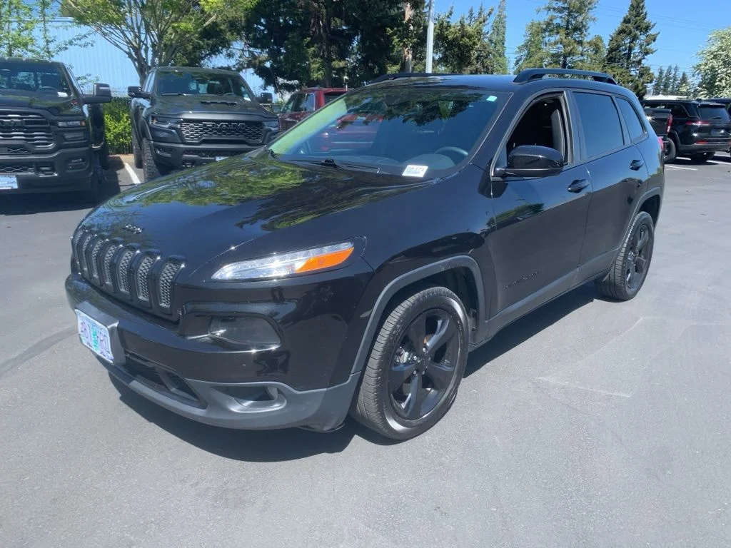 2015 Jeep Cherokee Altitude's photo