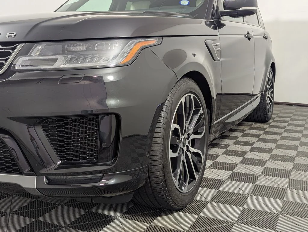 Used 2022 Black Land Rover HSE Silver Edition image 58