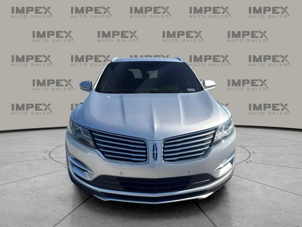 Used 2018 Silver Lincoln Reserve image 8