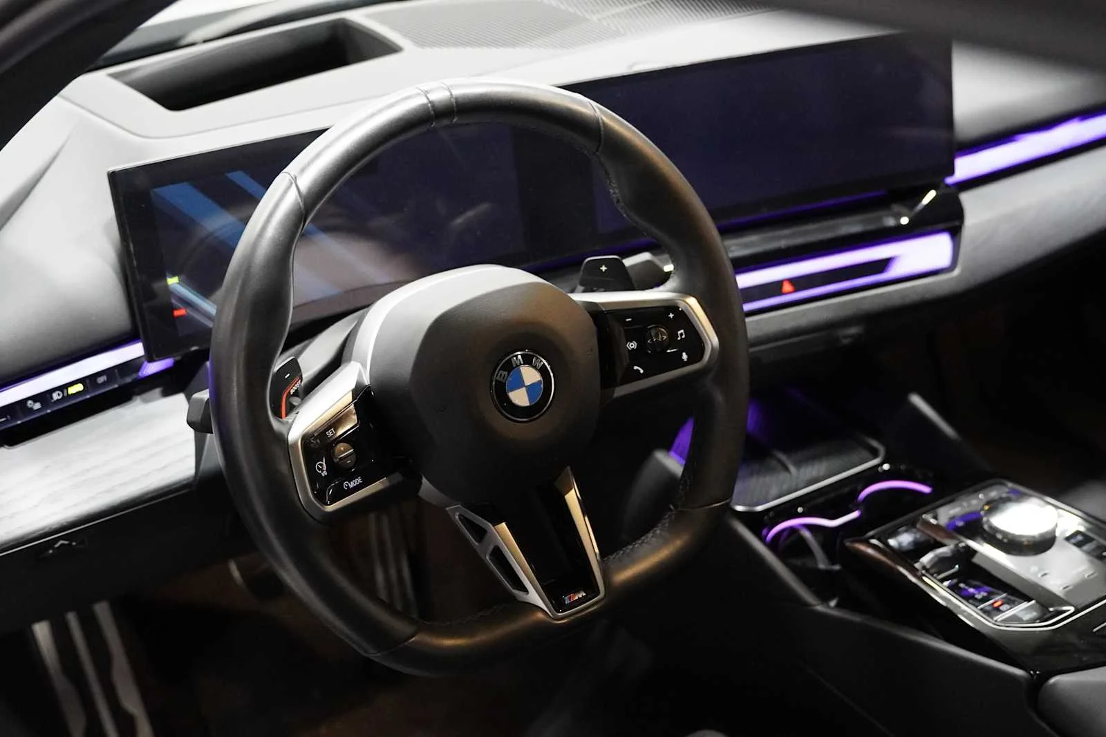 Certified Used 2024 Carbon Black Metallic BMW 540i xDrive image 10