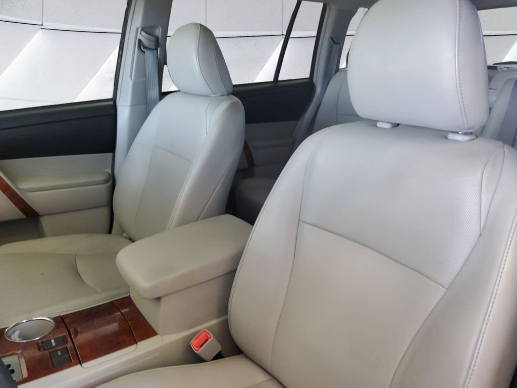 Used 2012 Red Toyota Limited image 8