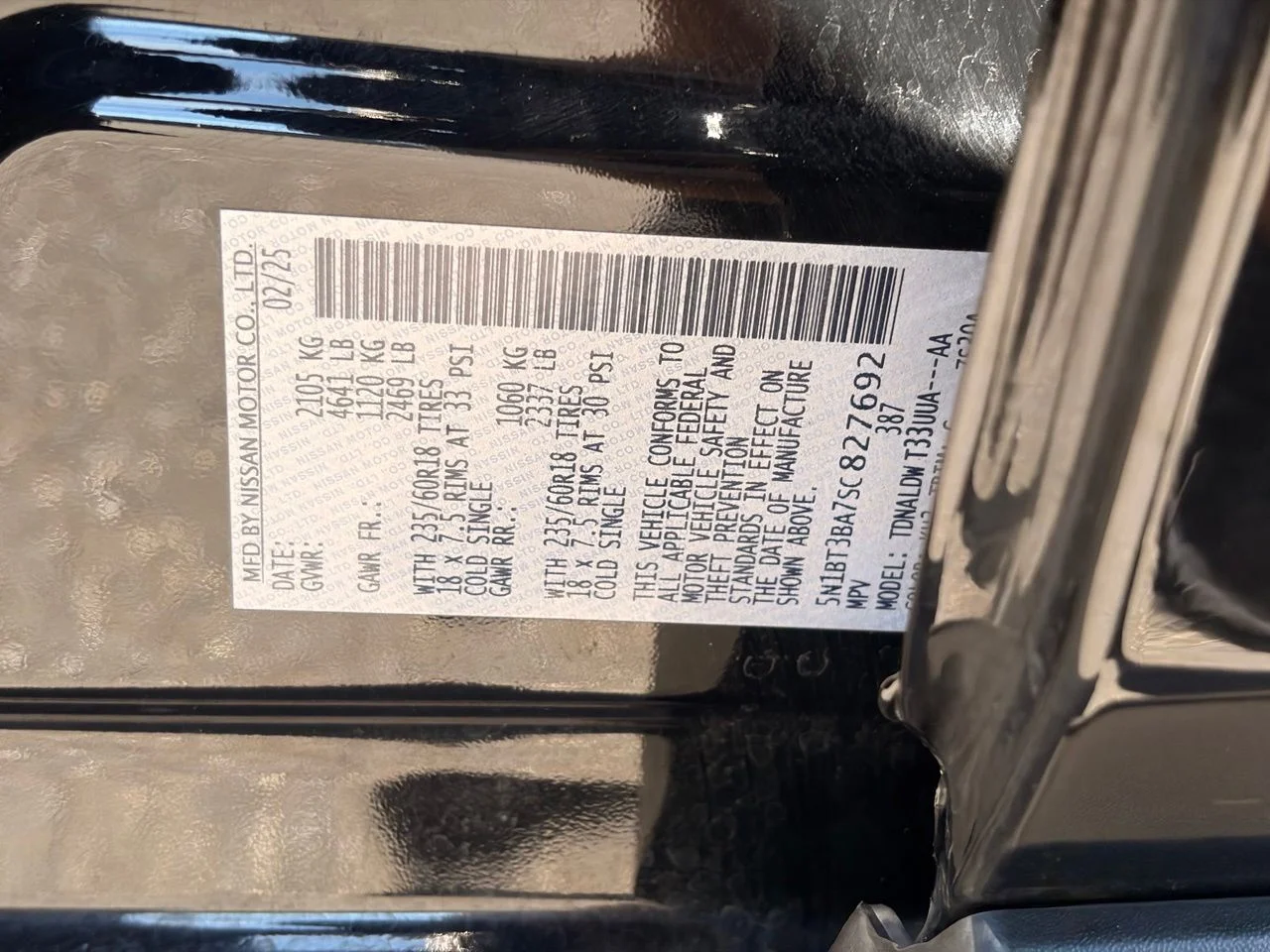 Used 2025 Super Black Nissan SV image 30