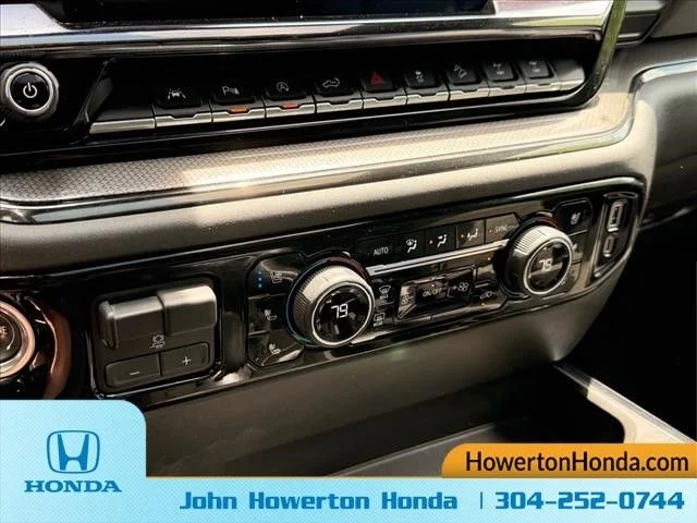 Used 2024 Gray Chevrolet ZR2 image 21