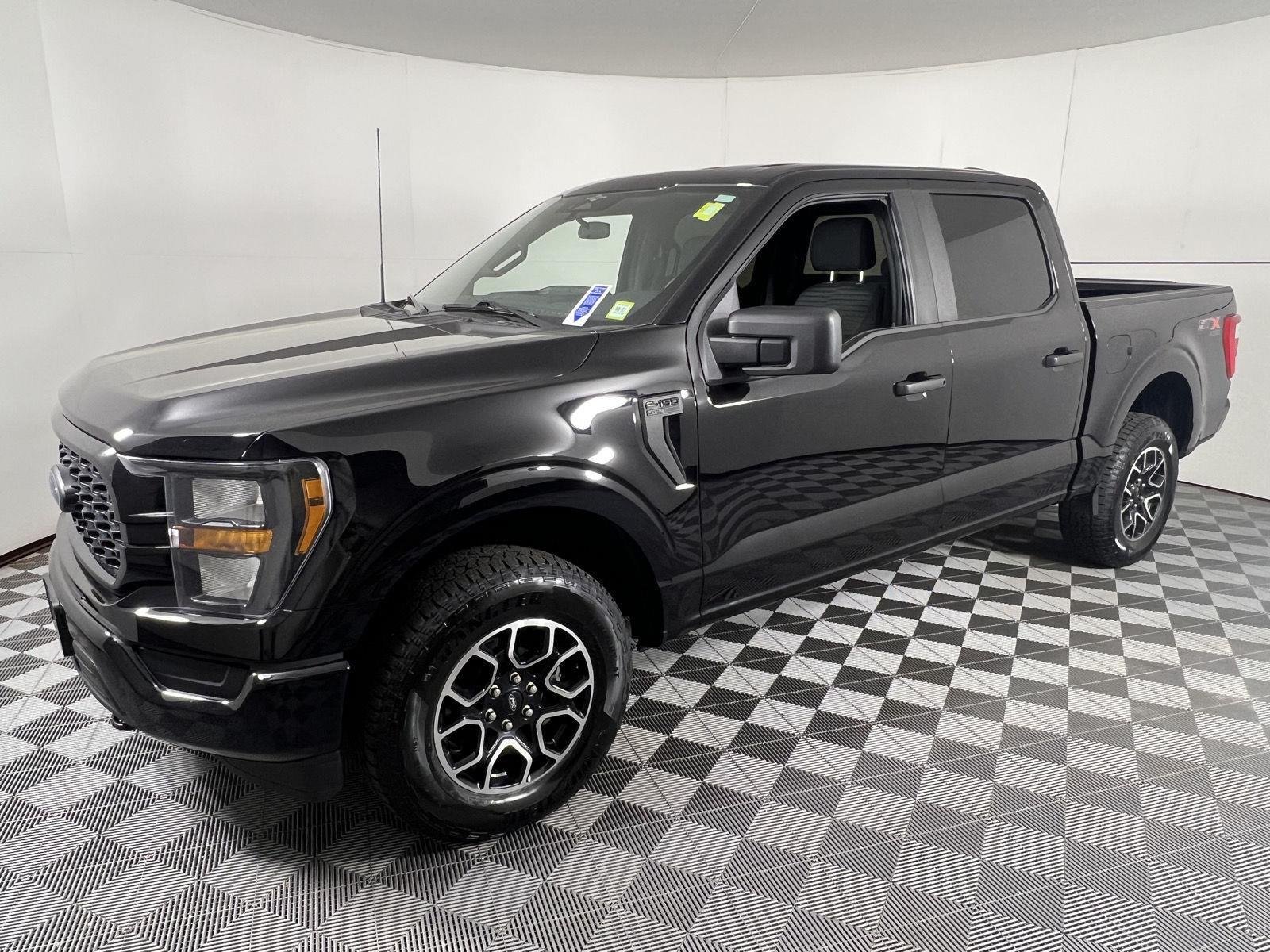 Used 2023 Agate Black Ford XL image 6