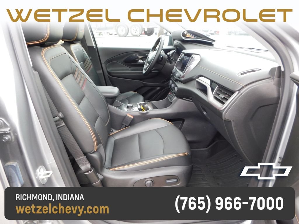 Used 2023 Silver GMC AT4 image 18