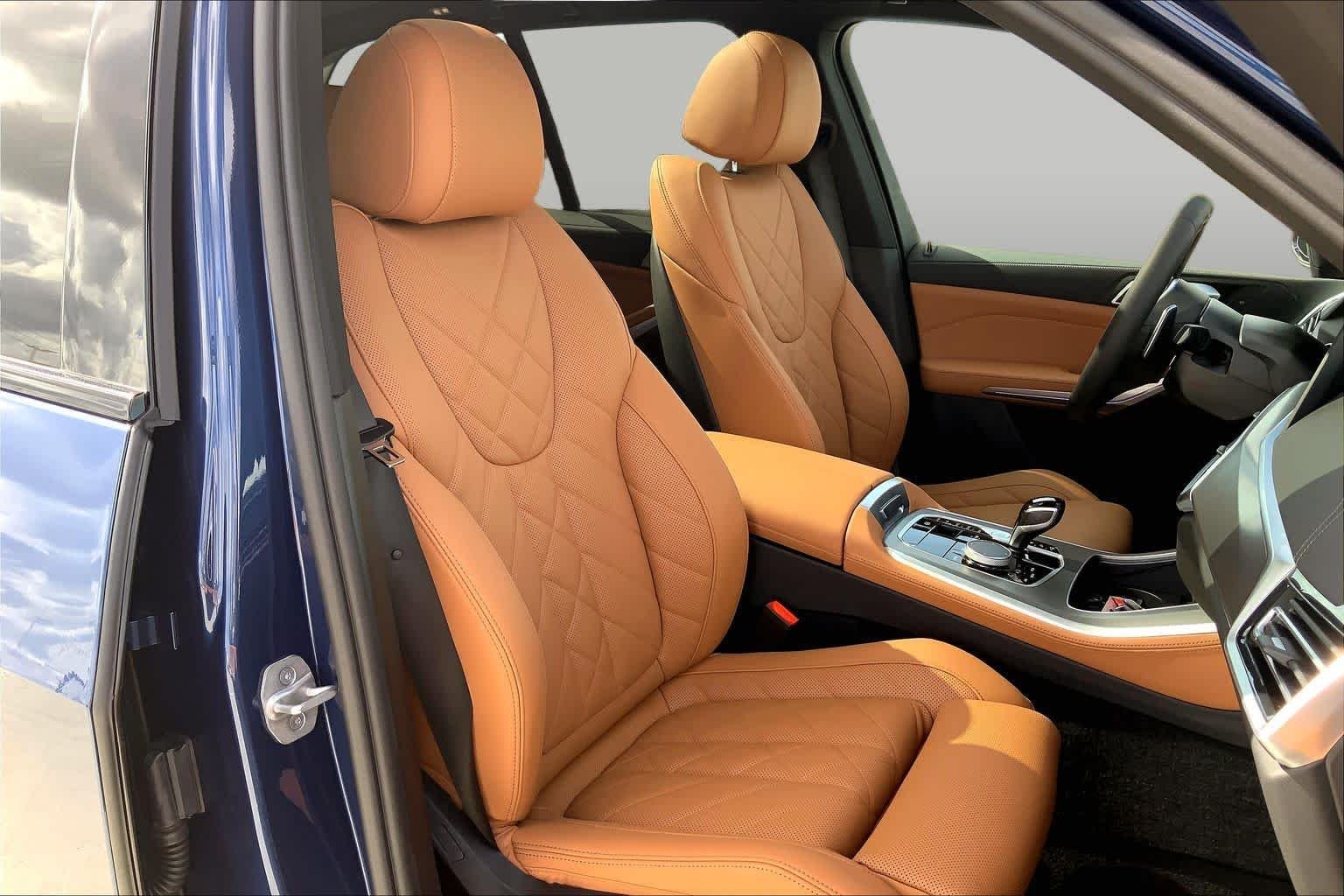 Used 2023 Phytonic Blue Metallic BMW xDrive40i image 8