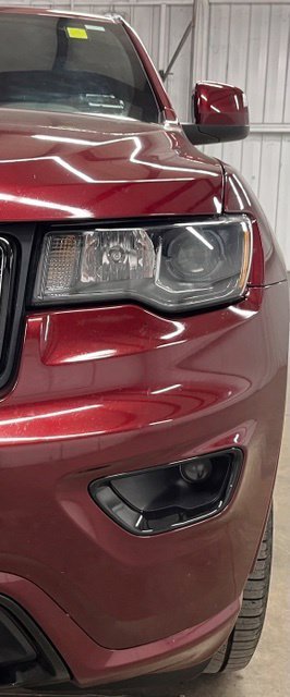 Used 2022 Red Jeep Laredo X image 9