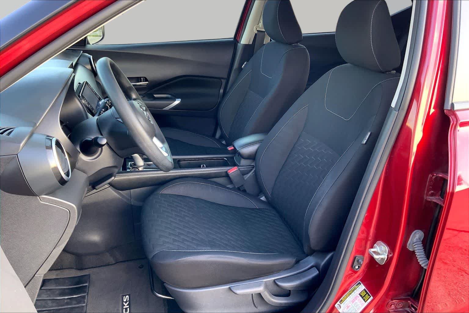 Used 2021 Scarlet Ember Tintcoat/Super Black Nissan SV image 8