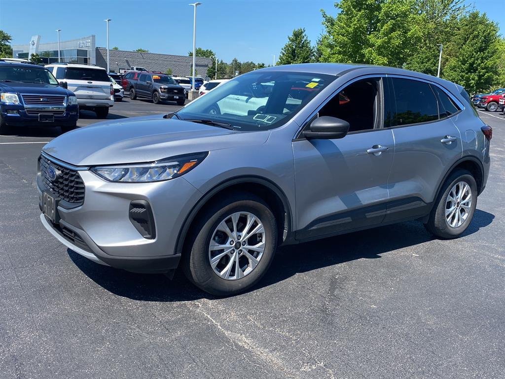 Used 2023 Iconic Silver Ford Active image 6