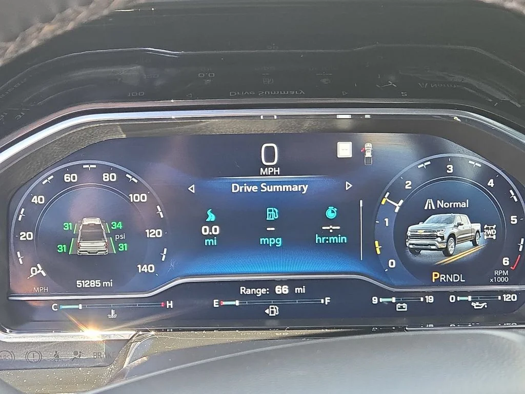 Used 2023 Gray Chevrolet LT image 43