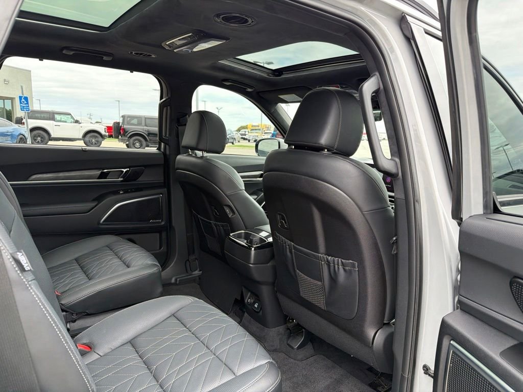 Used 2023 Wolf Gray Kia SX-Prestige X-Line image 20