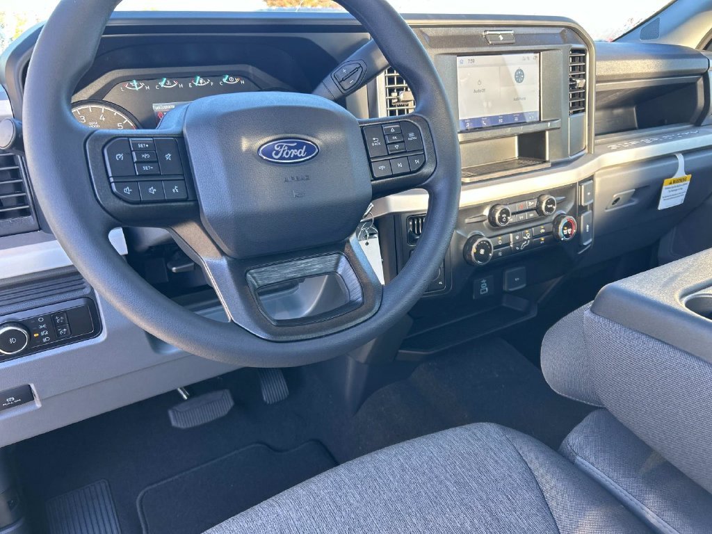 New 2027 Oxford White Ford F-350® XL image 12