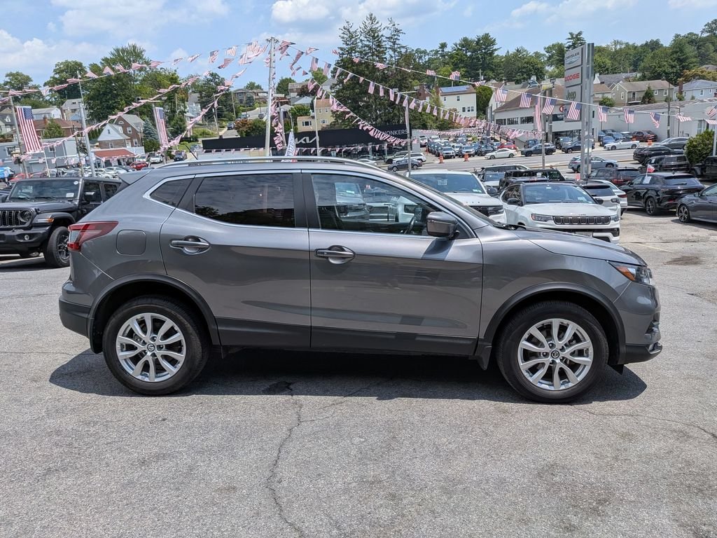 Used 2021 Gray Nissan SV image 5
