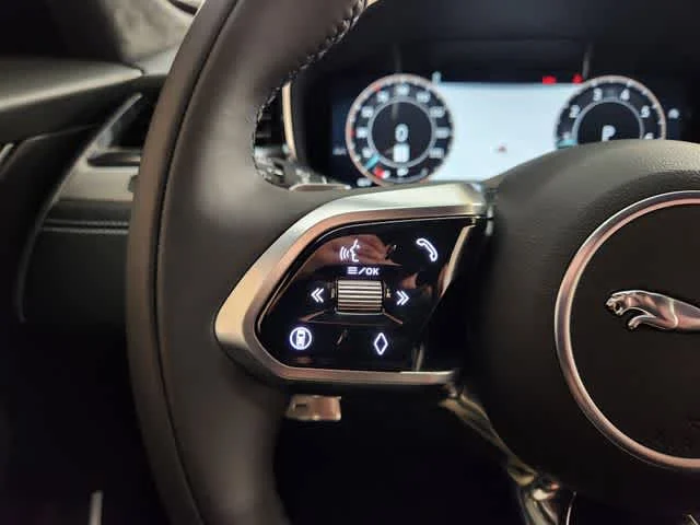 2026 Jaguar F-Pace R-Dynamic S - Photo 28