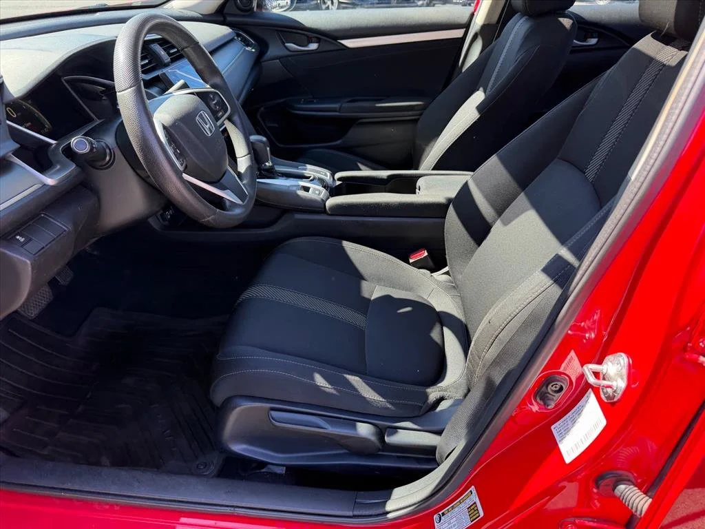 Used 2017  Honda EX image 6