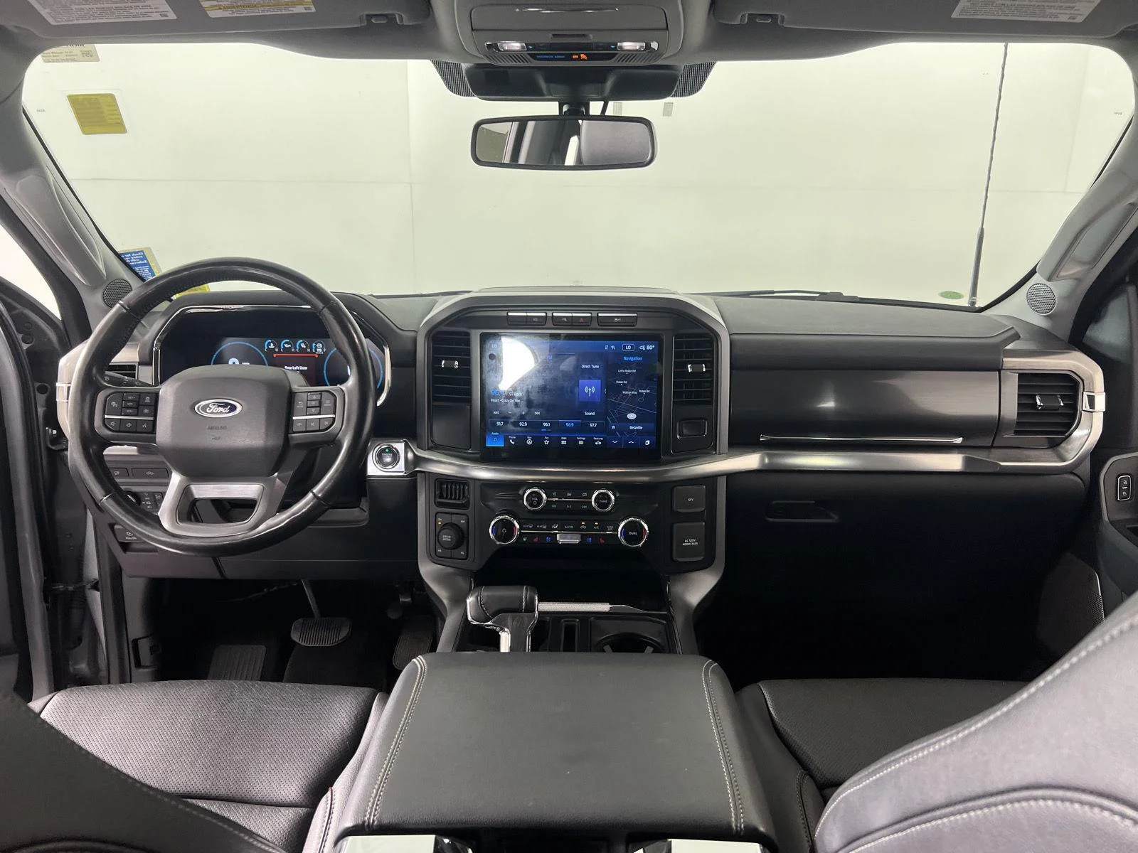 Used 2022 Iconic Silver Ford LARIAT image 3