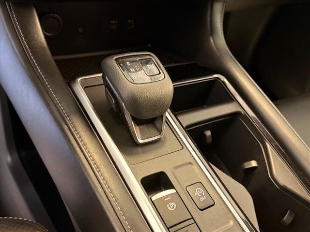 Used 2023 Super Black Nissan SL image 21