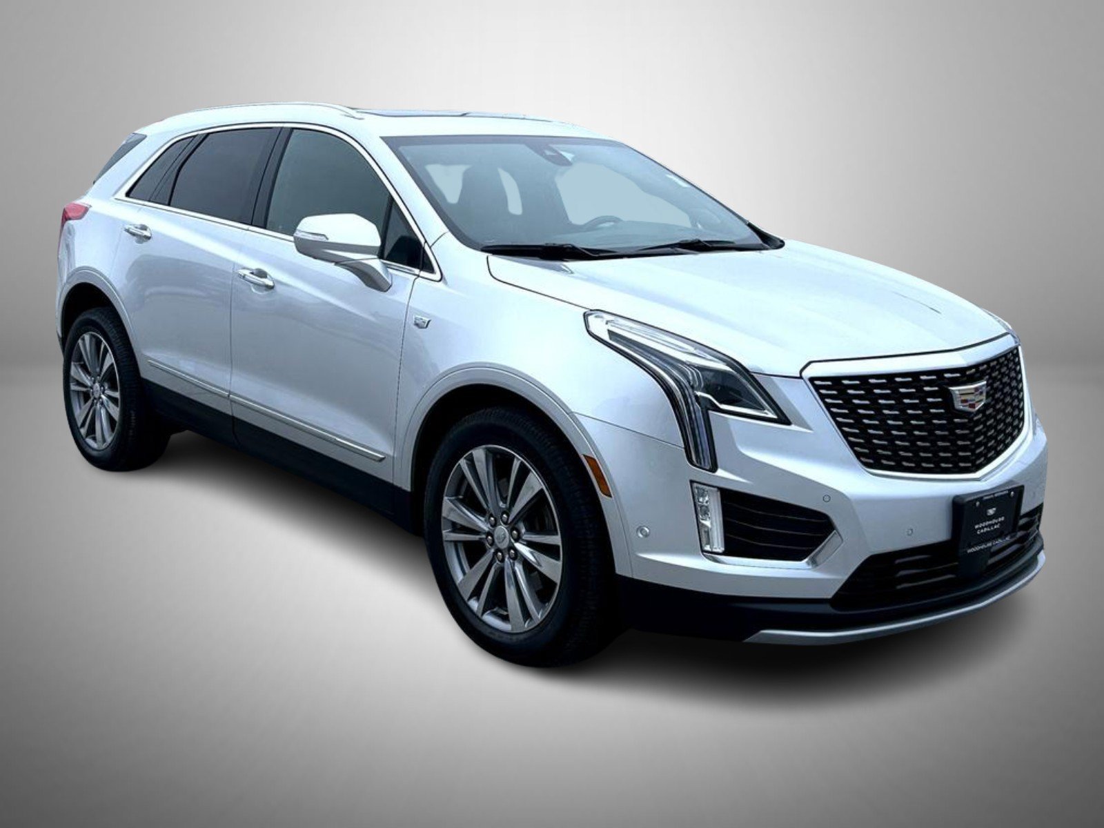 Used 2020 Silver Cadillac Premium Luxury image 3