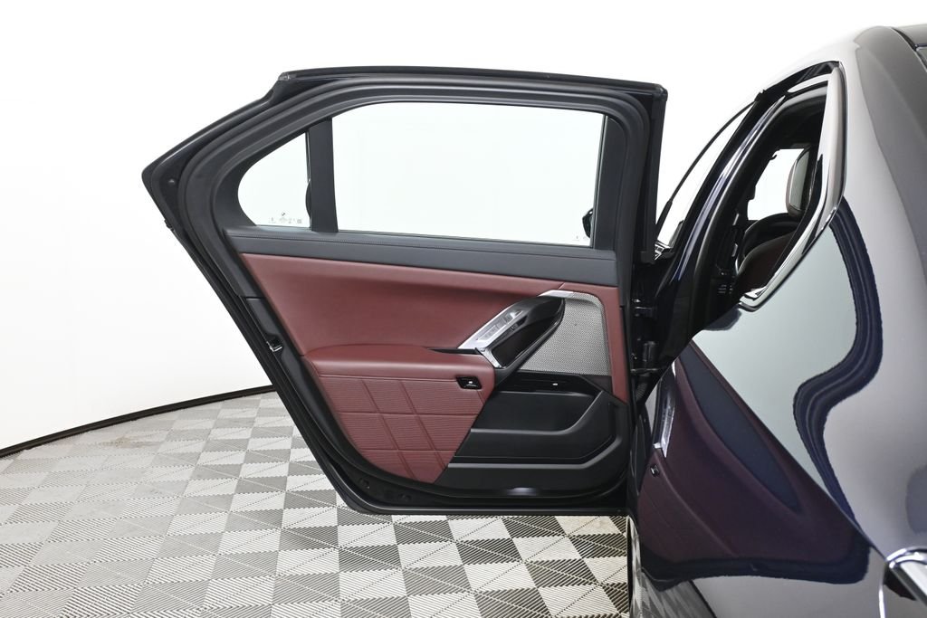 Used 2024 Black BMW 760i xDrive image 29