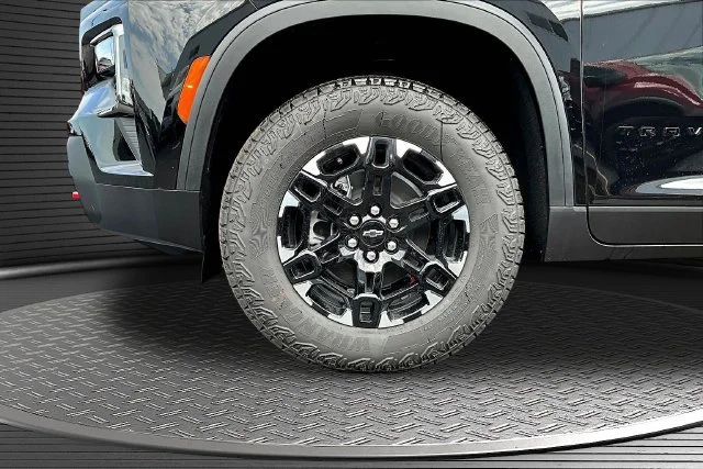 2027 Chevrolet Traverse Z71 - Photo 13