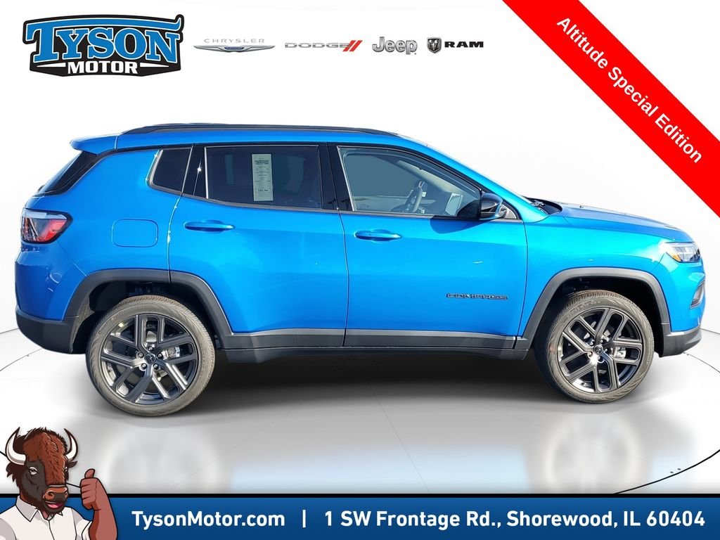 New 2026 Hydro Blue Pearlcoat Jeep Latitude image 4