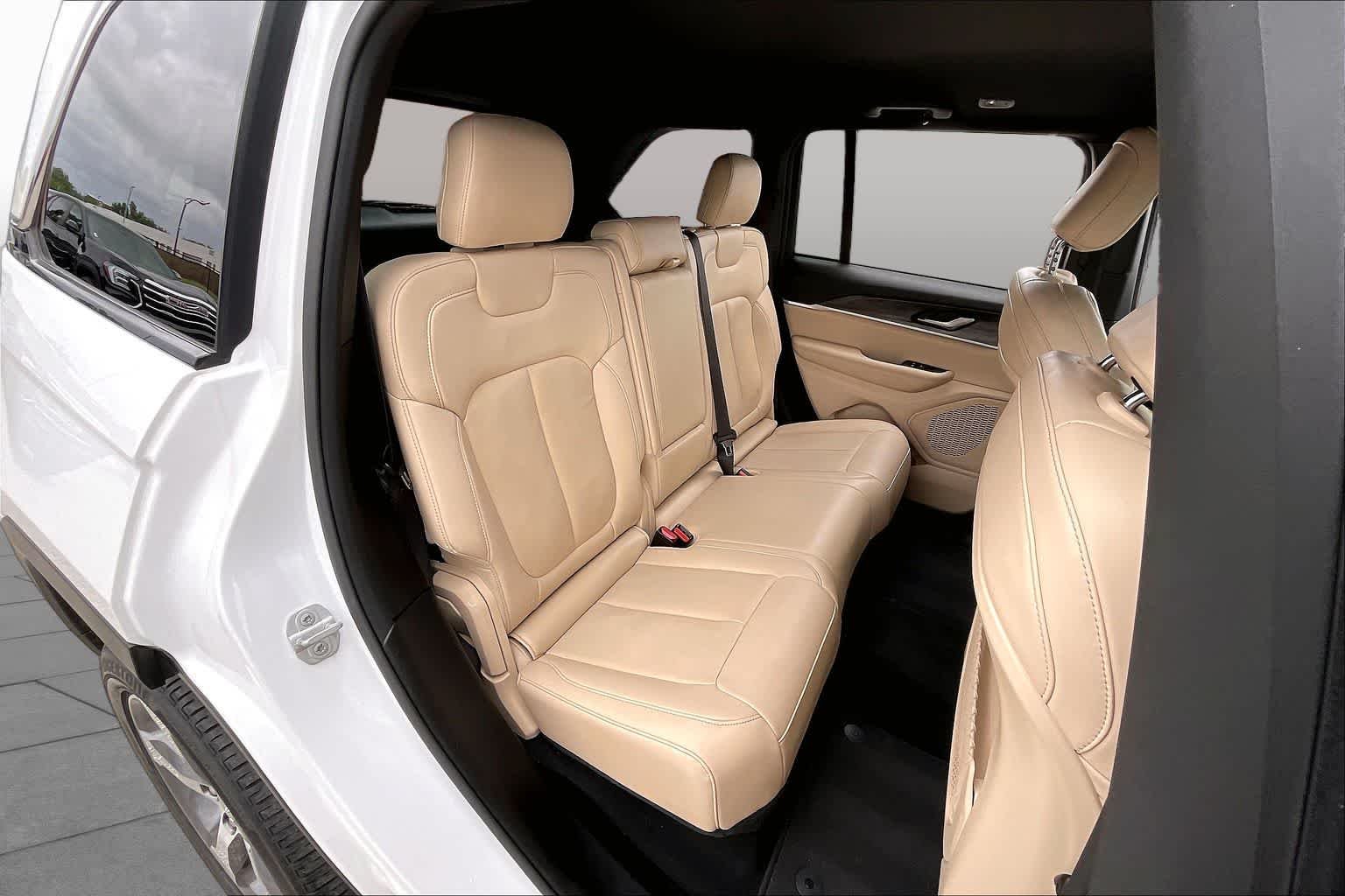 Used 2023 Bright White Clearcoat Jeep Limited image 20