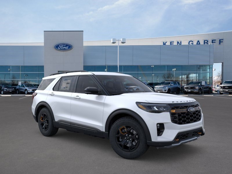 New 2026 Star White Metallic Tri-Coat Ford Tremor image 8