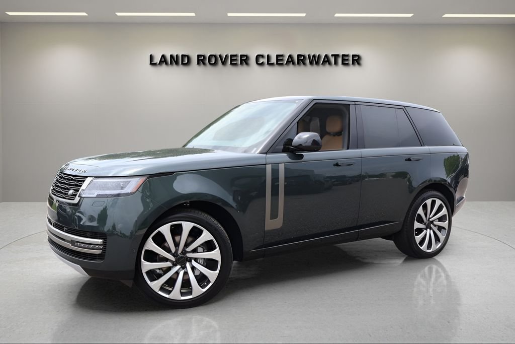 New 2026 Belgravia Green LAND ROVER SE image 1