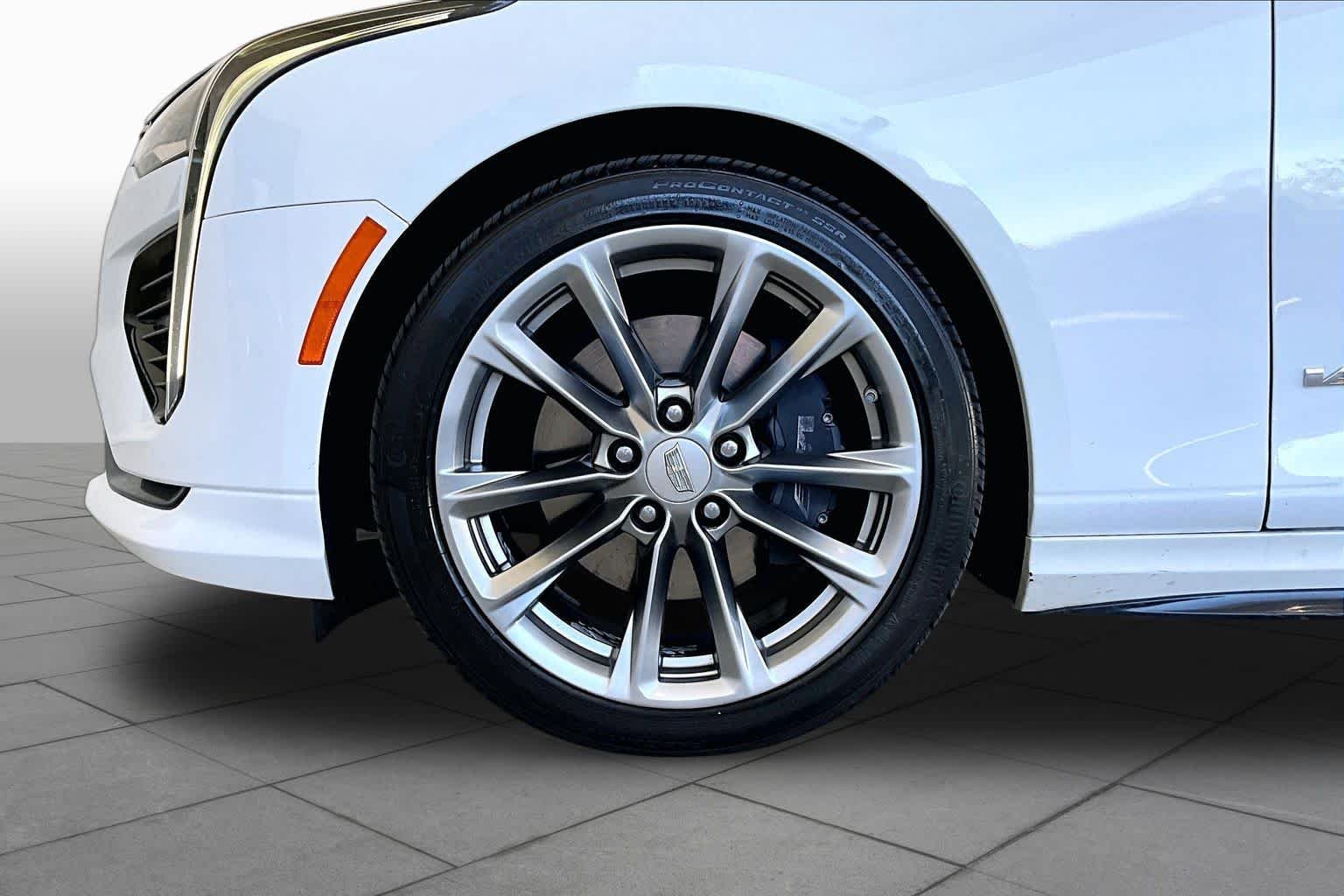 Used 2020 Summit White Cadillac V-Series image 21