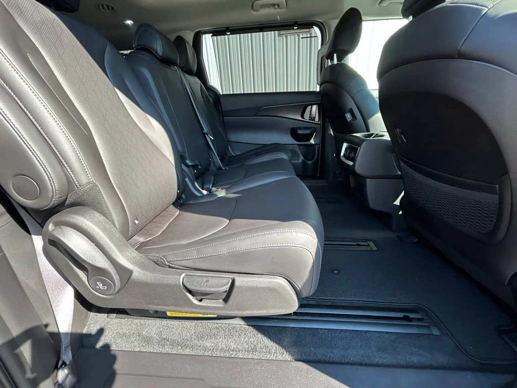 Used 2026  Kia  image 22