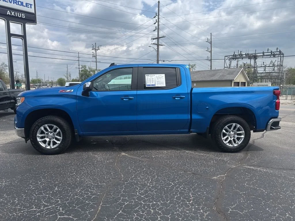 Used 2023 Glacier Blue Metallic Chevrolet LT image 4