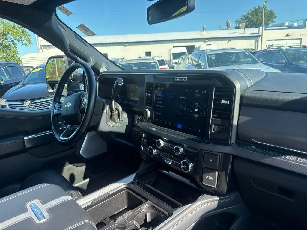 Used 2025 Black Metallic Ford Platinum image 39