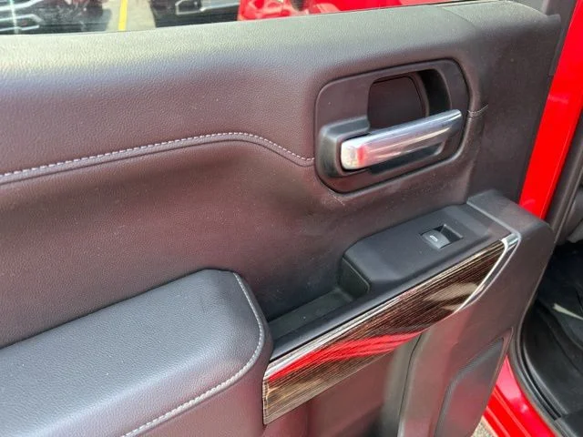 Used 2020 Cardinal Red GMC SLE image 19
