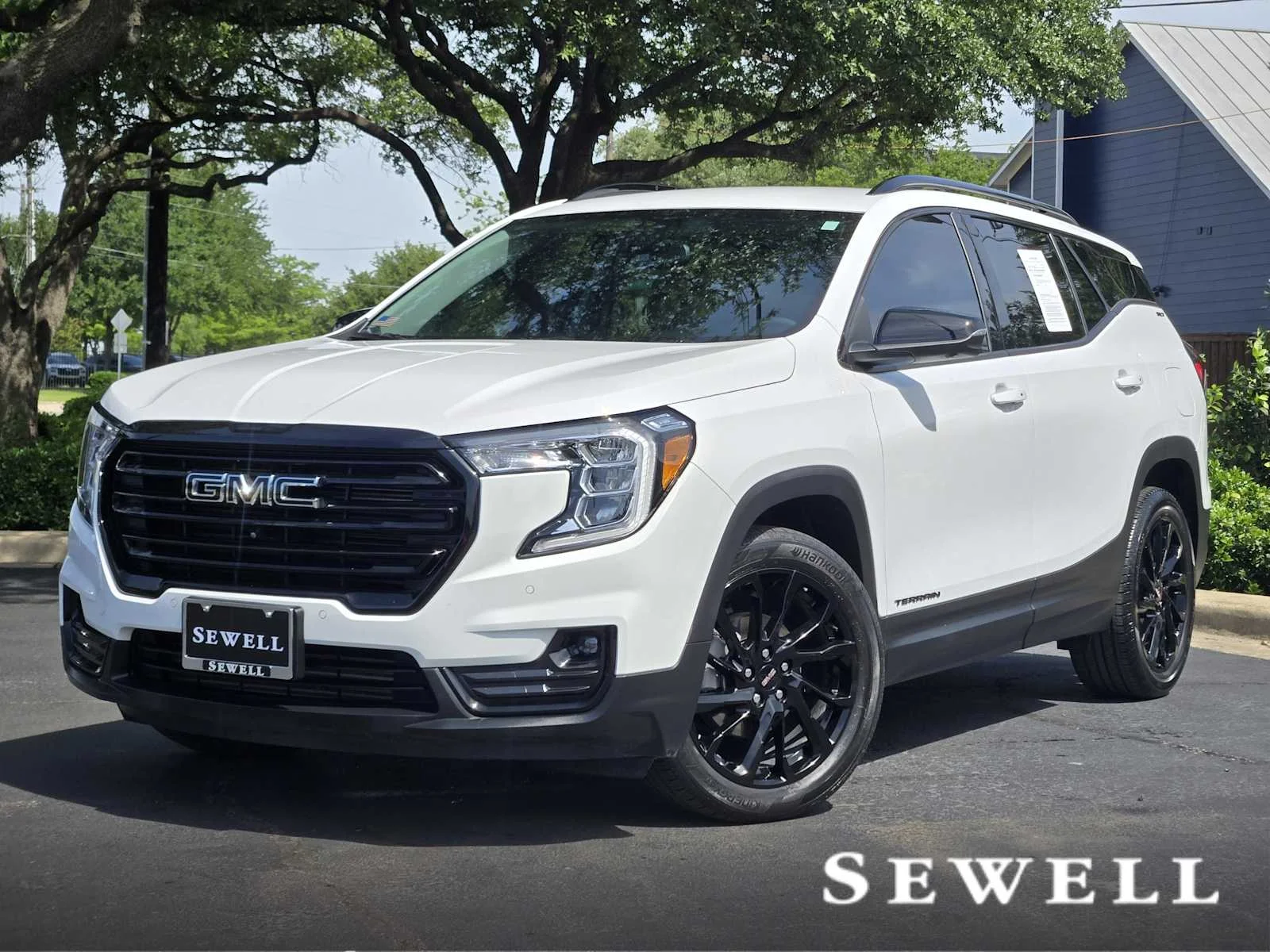 2024 GMC Terrain SLT FWD's photo