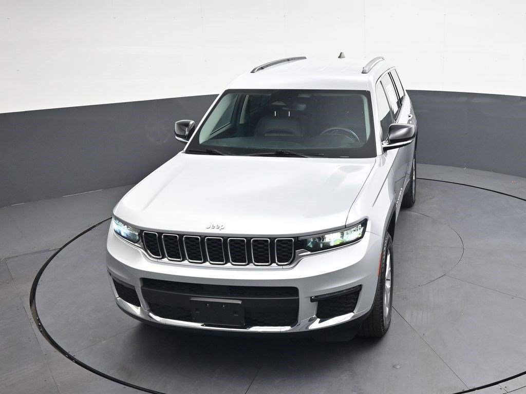 Used 2023 Silver Zynith Jeep Limited image 38