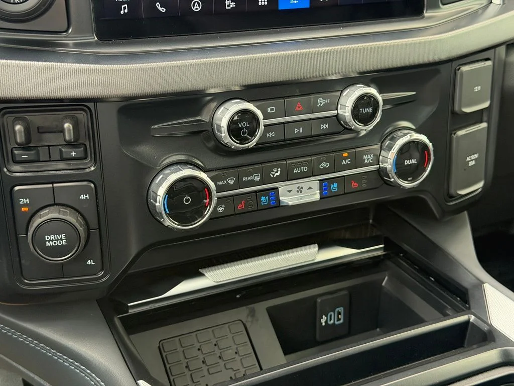 Used 2025 White Ford Platinum image 14