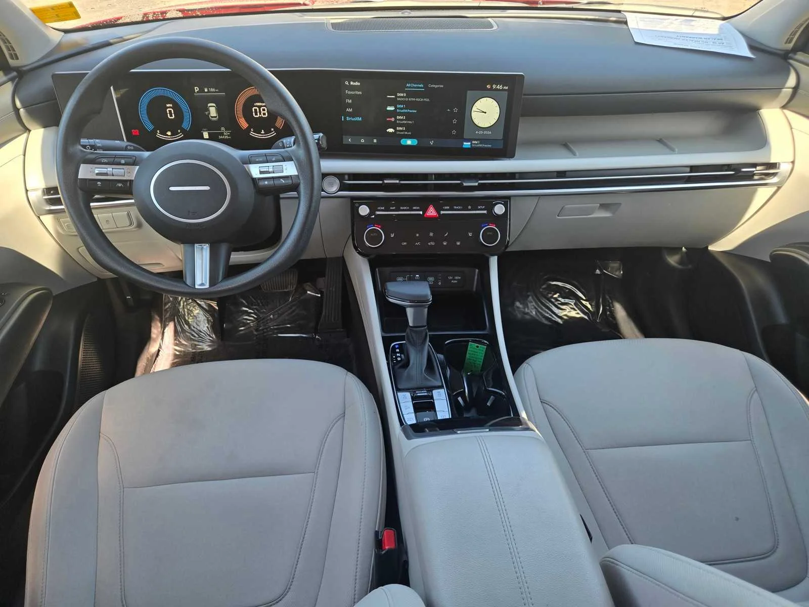 Used 2025  Hyundai SEL image 9