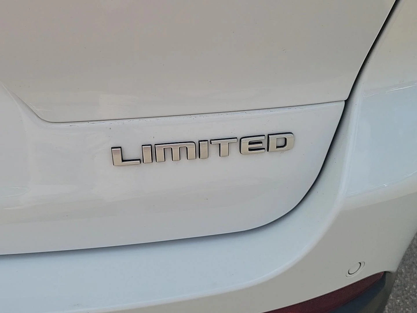 Used 2025 Bright White Clearcoat Jeep Limited image 19