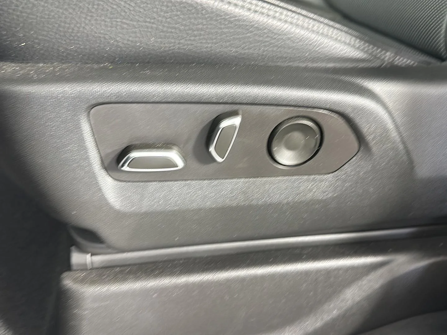 Used 2022 Onyx Black GMC Denali image 10