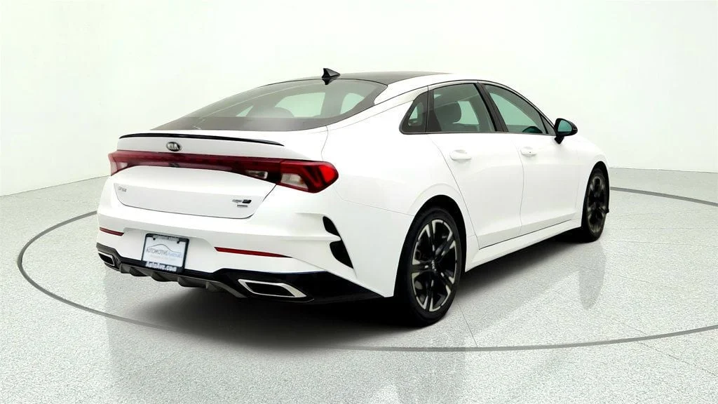Used 2021 Glacial White Pearl Kia GT-Line Automatic AWD image 5