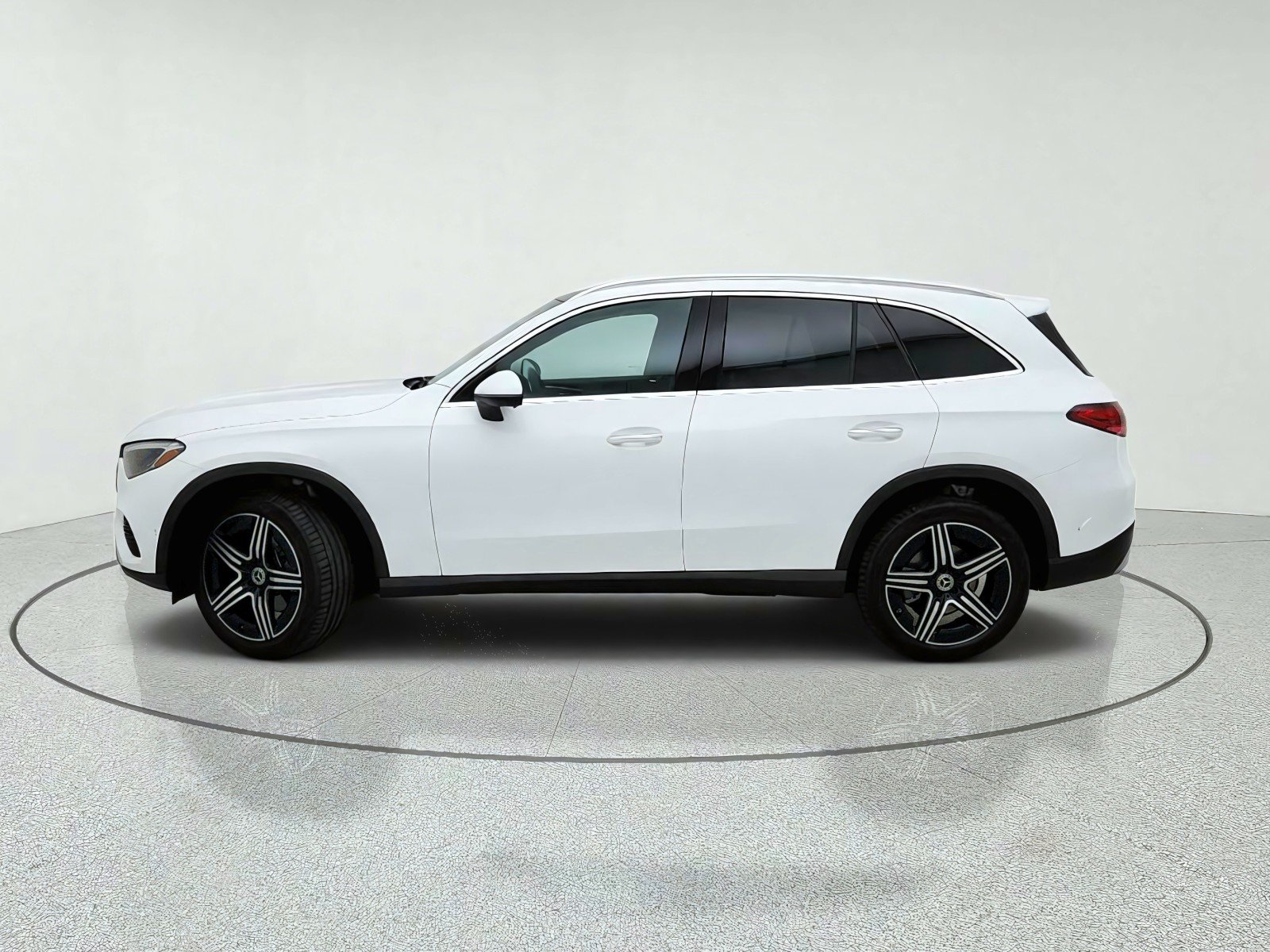 Certified Used 2026 Polar White Mercedes-Benz GLC 300 image 14