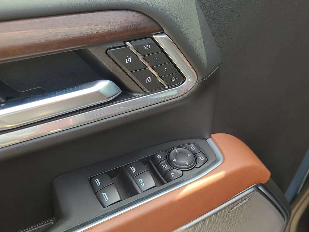 Used 2025 Blue GMC Denali Ultimate image 22