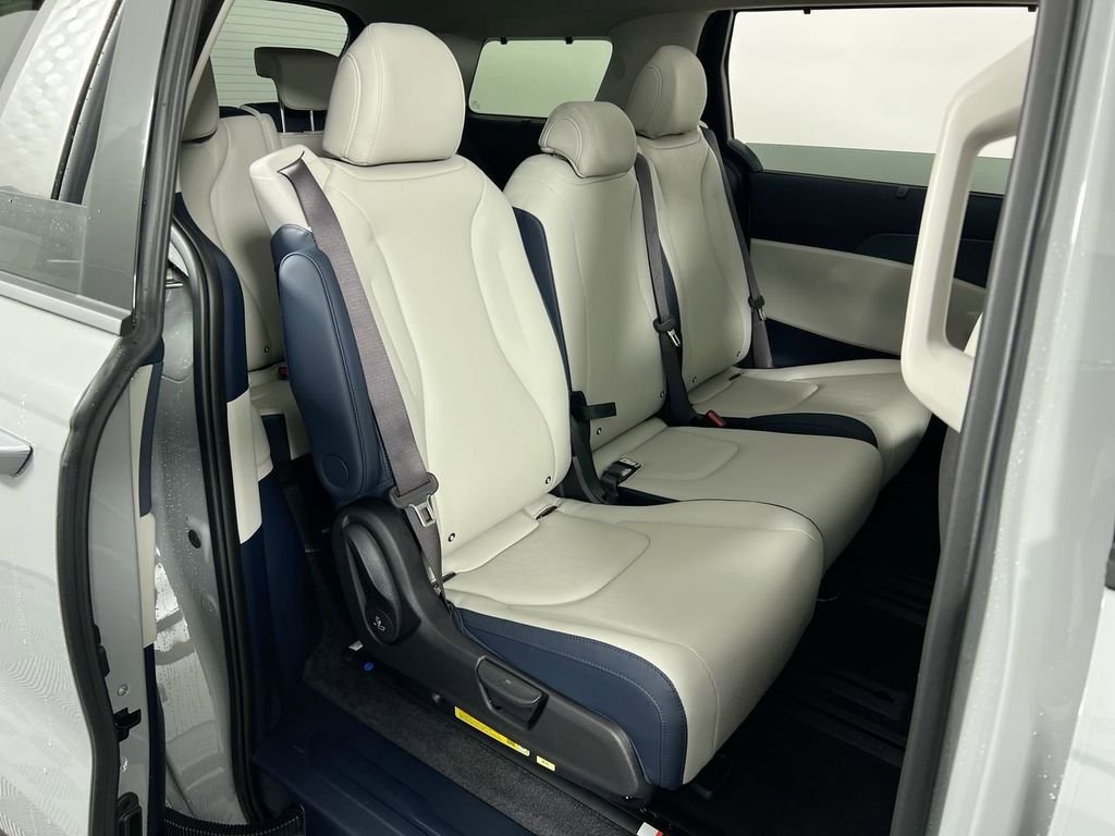 New 2026 Ceramic Silver Kia EX image 27