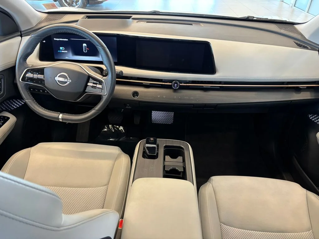 Certified Used 2024 White Nissan ENGAGE image 29