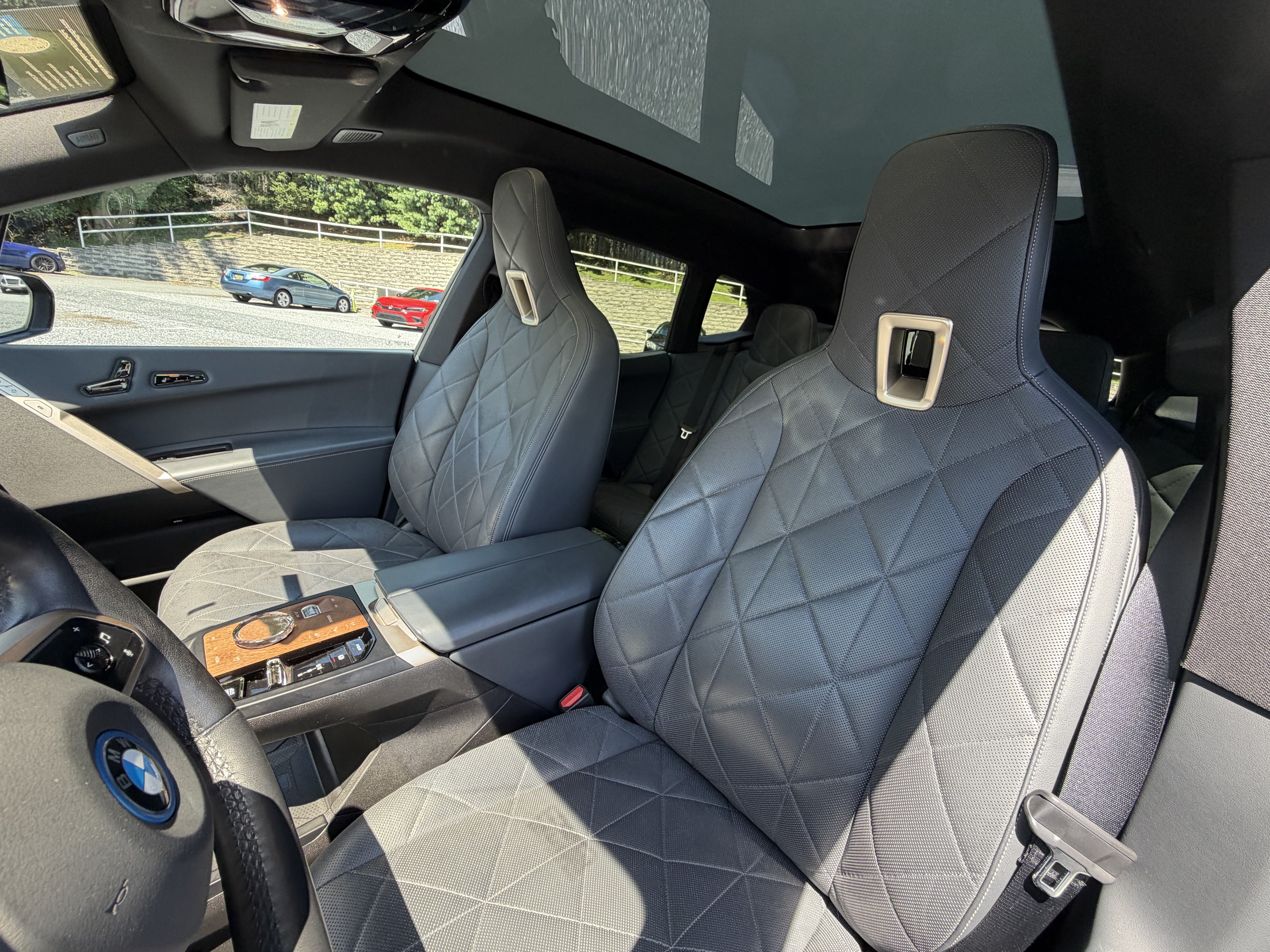 Used 2023 BLACK SAPPHIRE ME BMW M60 image 9