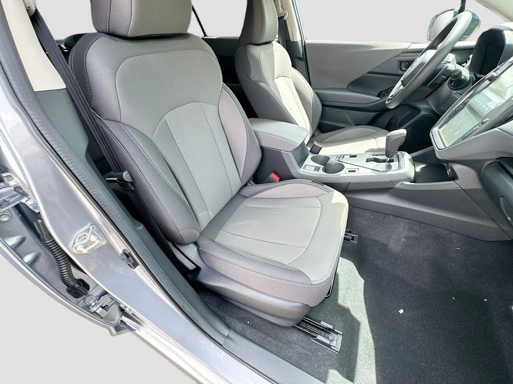 New 2026 ICE SILVER METALLIC Subaru Base image 32