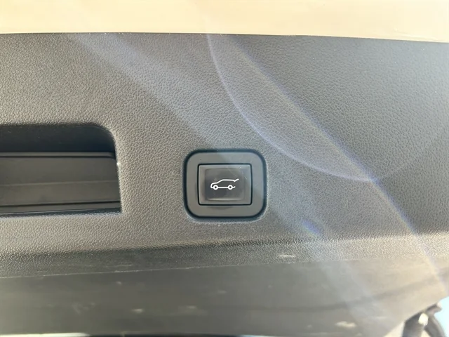 Used 2025 WHITE BUICK Preferred image 8