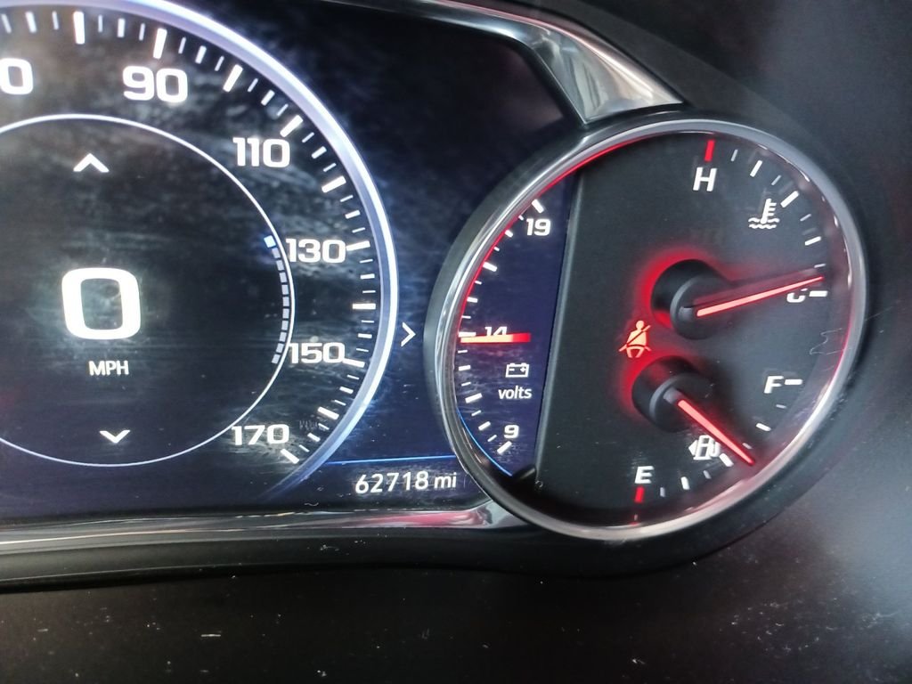 Used 2022 Black Chevrolet Premier image 18